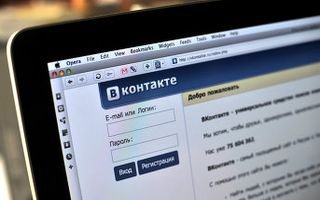 Доступ к переписке во «ВКонтакте» можно получить, подключившись к одной Wi-Fi-точке