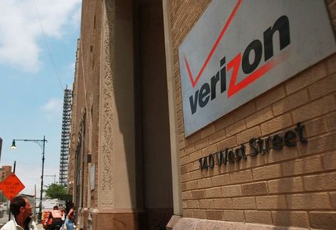Verizon намерен создать медиахолдинг за счет объединения AOL и Yahoo