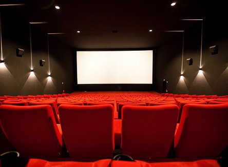 Доля иностранных компаний в российских онлайн-кинотеатрах будет ограничена до 20%