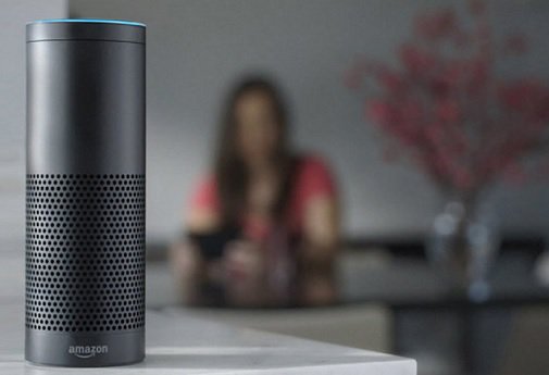 Смарт-колонка Amazon Echo с сенсорным экраном будет представлена в начале следующего года