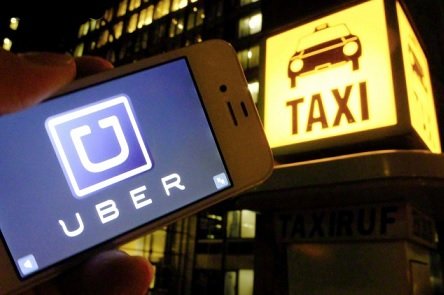 Сервис «Яндекс.Такси» объединился с Uber