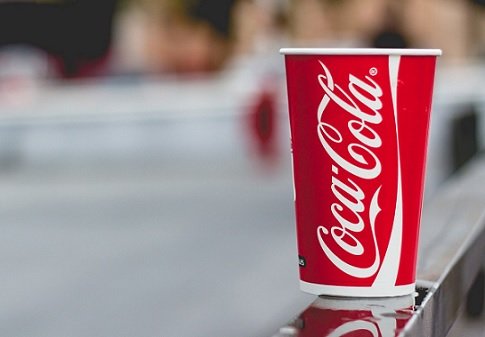 Coca-Cola свернула все рекламные кампании в соцсетях
